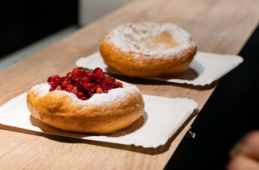 Jarmark bożonarodzeniowy — tyrolskie pączki / (c)Tirol Werbung, Rene Zangerl