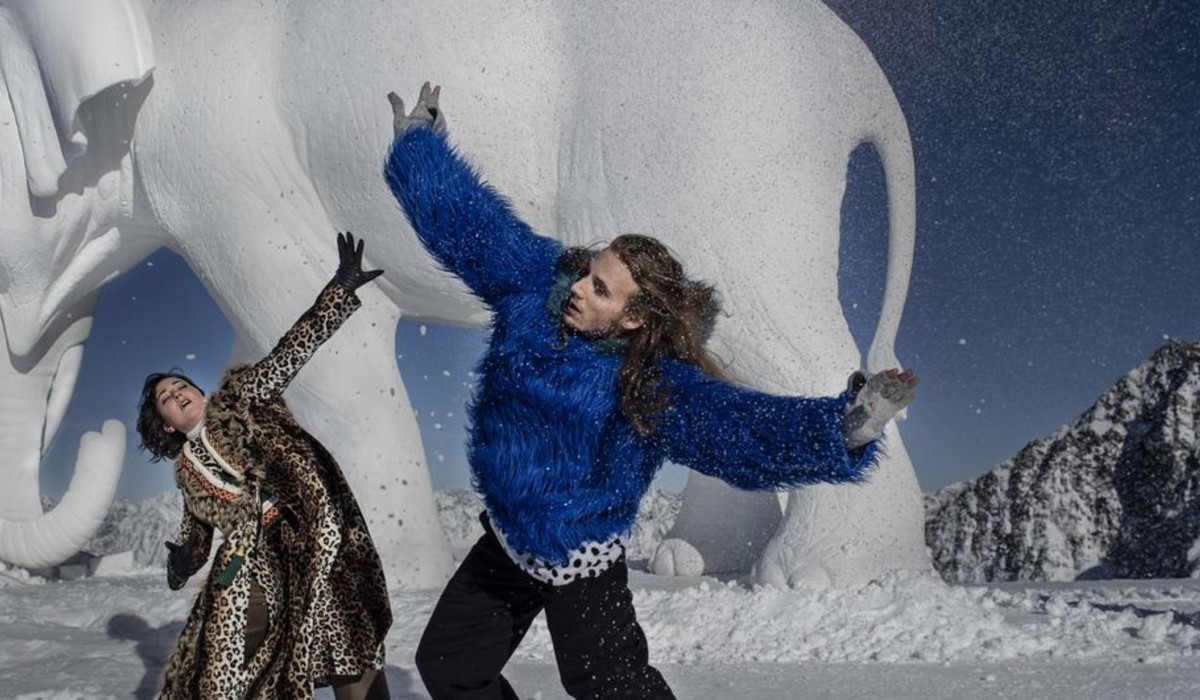 Fragment choreografii spektaklu "Hannibal" (foto: Ernst Lorenzi Sölden) Fragment choreografii spektaklu "Hannibal" (foto: Ernst Lorenzi Sölden)