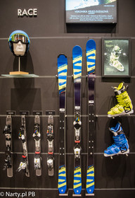 Salomon - narty, buty i wiązania z frupy RACE 2017/18 (foto: PB Narty.pl) Salomon - narty, buty i wiązania z frupy RACE 2017/18 (foto: PB Narty.pl)