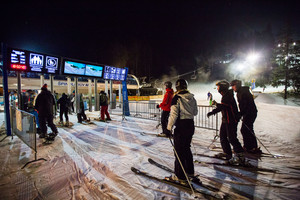 Szpindlerowy - nocna jazda na nartach (foto: SkiAreal Spindleruv Mlyn)