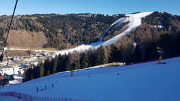 Czarna trasa nr 10 w tle czerwona nr 8 (fot. A. Kaleta) Czarna trasa nr 10 w tle czerwona nr 8 (fot. A. Kaleta)