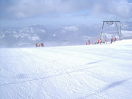 Wietrzny dzień na stoku