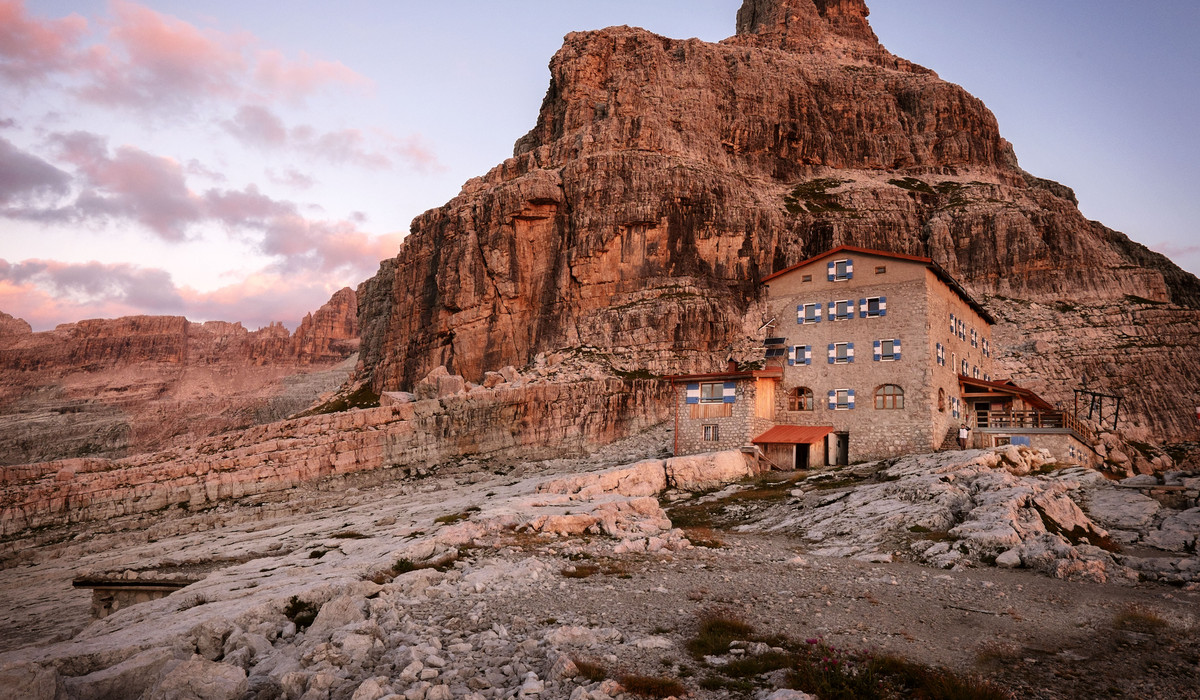dolomiti di brenta e altopiano della paganella rifugio tommaso pedrotti (foto: d.lira)