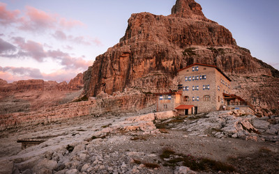 dolomiti di brenta e altopiano della paganella rifugio tommaso pedrotti (foto: d.lira)