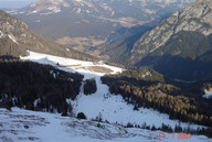 Widok na dolinę w Dolomitach