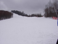 Widok z środkowej części trasy na góną ściankę