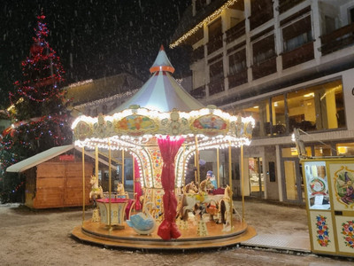 Karuzela w centrum Moeny (fot. G. Klich) Karuzela w centrum Moeny (fot. G. Klich)