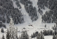 Widok na dolne stacje wyciągów