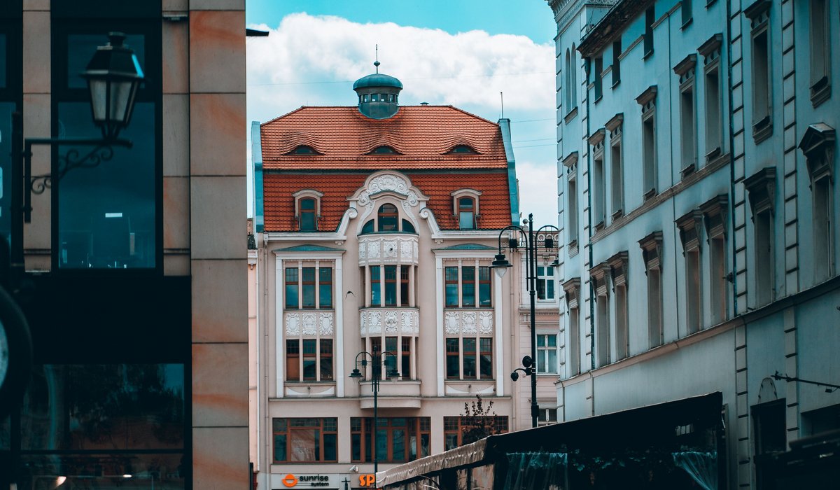 Trzy miejsca na narty z Warszawy. Da się bez samolotu