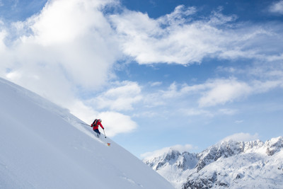 Freeride w Andermatt (foto: andermatt.ch) Freeride w Andermatt (foto: andermatt.ch)