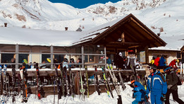 Tonale Malga Valbiolo Bar (fot. P. Tomczyk) Tonale Malga Valbiolo Bar (fot. P. Tomczyk)