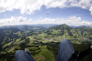 Paragliding nad Tyrolem (foto: Tirol Werbung Webhofer Mario