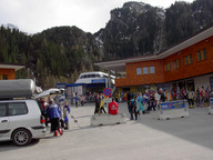 DOlNA STACJA KOLEJKI NA LODOWIEC