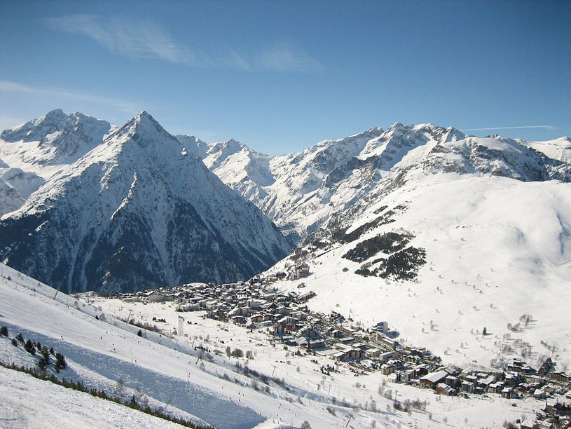 Les 2 Alpes (foto: Wikipedia, Wurzellerwurzeller) Les 2 Alpes - Dome de la Lauze