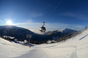 Kolejka wwożąca narciarzy (foto: gopass.sk)