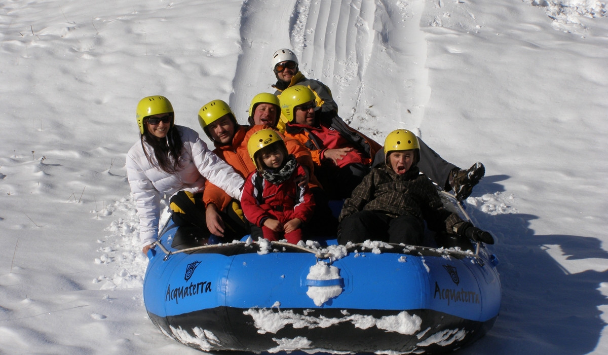Snow rafting