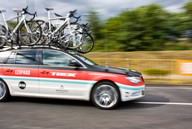 Tour de Pologne. Etap IV- biało-czerwone auto pomocy
