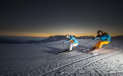 Narty o zachodzie słońca w Madonna di Campiglio - Brenta Dolomites  (fot. F. Modica)