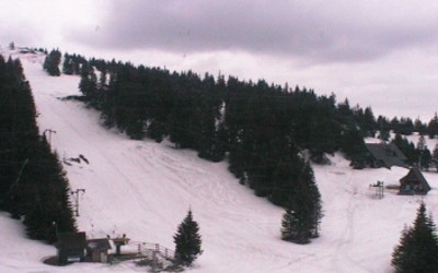 Widok z Hali Miziowej na Kopiec  ( 2012-04-19 ) (źródło: gat.pl)