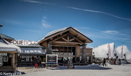 Restauracja, bar i słynne apres ski - La Folie Douce (foto: PB Narty.pl)