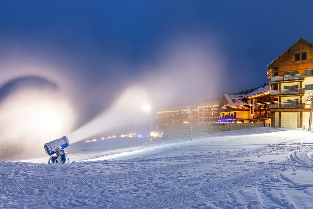Stacja Narciarska Arłamów naśnieżanie stoku Stacja Narciarska Arłamów naśnieżanie stoku