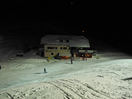 Nocne narty w Południowym Tyrolu- schronisko