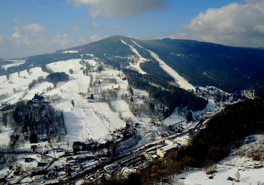 Należący do kompleksu Snowhill ośrodek narciarski Herlíkovice w czeskich Karkonoszach fot. mat. prasowe / Czech Tourism
