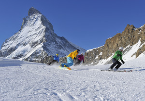 Zermatt narty pod Matternhornem (foto: © Michael Portmann)