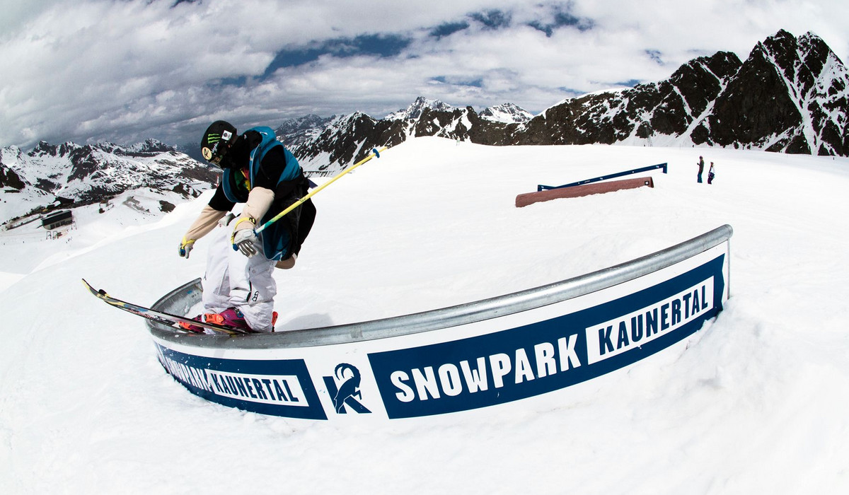Kaunertaler Gletscher Foto: Hans Martin Kudlinski Rider: Manuel Manca Kaunertaler Gletscher Foto: Hans Martin Kudlinski Rider: Manuel Manca