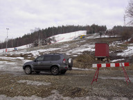 PKL MA ODPOWIEDNI SPRZĘT NIE BOI SIĘ PARKOWAĆ NA TAKIM PARKINGU.