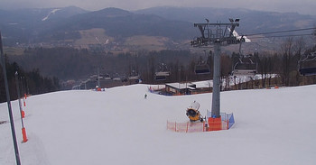 Obraz ze Ski Nowa Osada 15.03.2018 9:50 (źródło: webcamera.pl)
