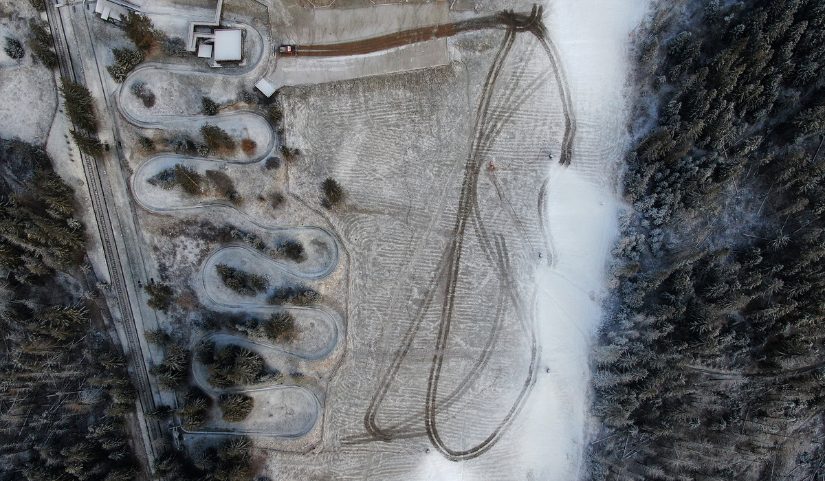 Gubałówka z lotu drona (fot. Bartek Jurecki) Gubałówka z lotu drona (fot. Bartek Jurecki)