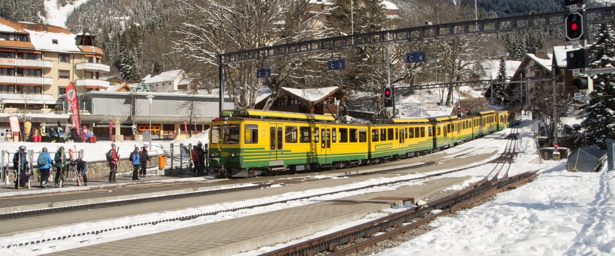 Dworzec kolejowy w górach (foto: PB Narty.pl)