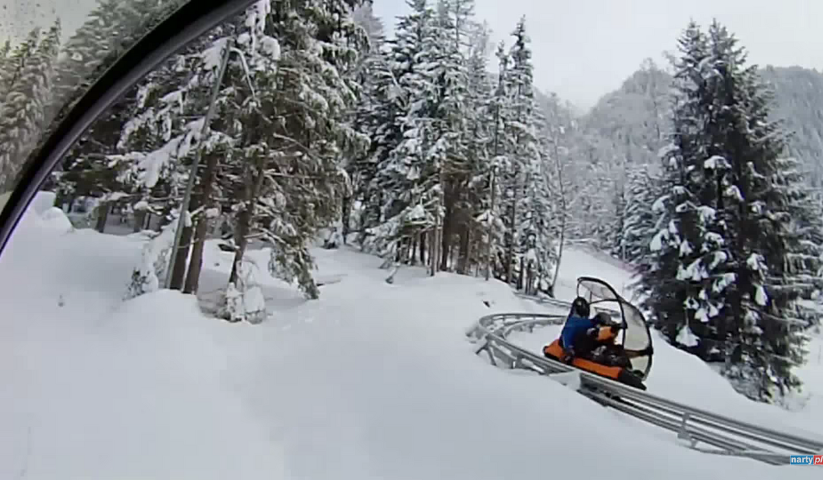 Co zrobić, gdy warunki narciarskie nas nie rozpieszczają? Można pójść przy okazji nart na zjazd kolejką górską. Chamonix w lutym. Co zrobić, gdy warunki narciarskie nas nie rozpieszczają? Można pójść przy okazji nart na zjazd kolejką górską. Chamonix w lutym.