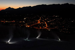 Nocne naśnieżanie Gubałówki (fot. Bartek Jurecki) Nocne naśnieżanie Gubałówki (fot. Bartek Jurecki)