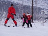 Tatrzańska Łomnica - dzieci na sznurku