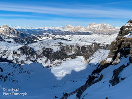 Panorama z tarasu schroniska na PORTA VESCOVO 2478 m (fot. P. Tomczyk) Panorama z tarasu schroniska na PORTA VESCOVO 2478 m (fot. P. Tomczyk)