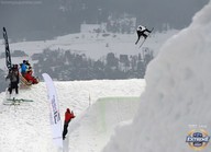 Sony VAIO Extreme Series Winter Edition- narciarz w skoku 6