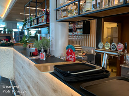 Bar w schronisku na PORTA VESCOVO 2478 m - Sellaronda (fot. P. Tomczyk) Bar w schronisku na PORTA VESCOVO 2478 m - Sellaronda (fot. P. Tomczyk)