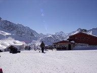 Przy wyciągu TRANSARC jest miejsce gdzie możemy odpocząć.