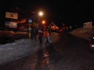 JESTEŚMY NA MIEJSCU. JEST JUZ CIEMNO.