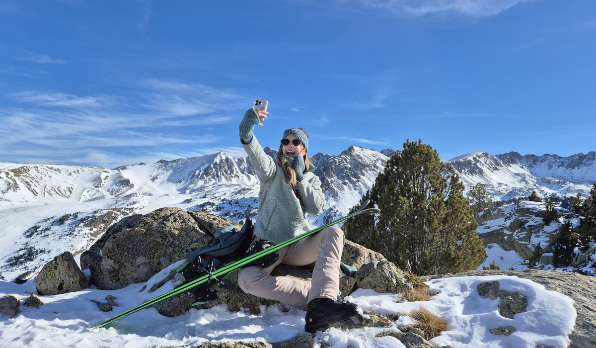 Rezerwując online z kodem  SKI200 (dostępnym na narty.pl), dodatkowy rabat  200 PLN/os os.