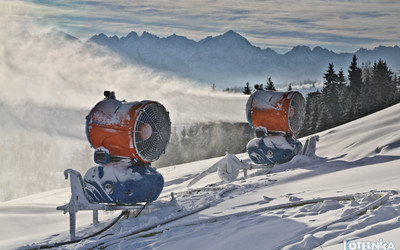 Kotelnica Białczańska naśnieżanie listopad 2016 (foto: bialkatatrzanska.pl)