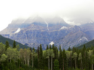 Mt.Robson w chmurach