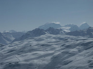 Włoskie alpy z widokiem na trasy Mottolino