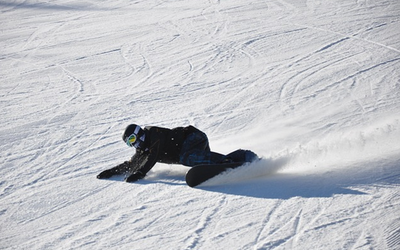 Jak dobrać snowboard do swojego poziomu jazdy