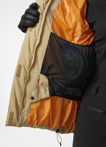 Nora Long Insulated Helly Hansen (fot. mat. prasowe)