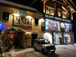 Nauders nocą (foto: J. Kałucki) Nauders nocą (foto: J. Kałucki)