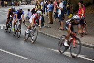 Tour de Pologne. Etap IV- ul. mikołowska ucieczka i w tle peleton