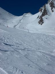 Widok nartostrady z wyciągu.
